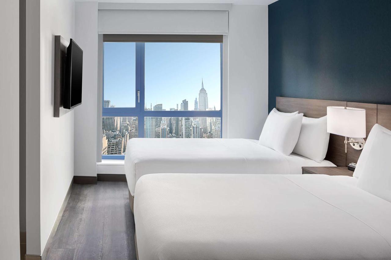 Double Room with Two Double Beds, Skyline View